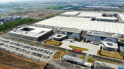 扫地机器人+北汽制造 极石汽车的跨界组合为何未能逢其“吉时”？